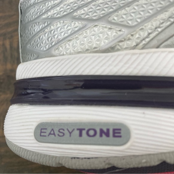 Reebok Size 11 White, Pink and Purple Easytone Reeattack Runners NWT - Picture 9 of 13